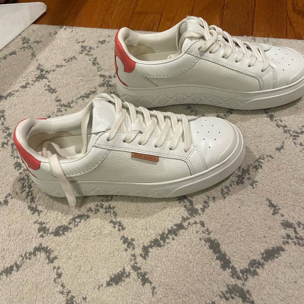 Tory Burch White Leather Low-Top platform Sneakers with Coral Heel Tab